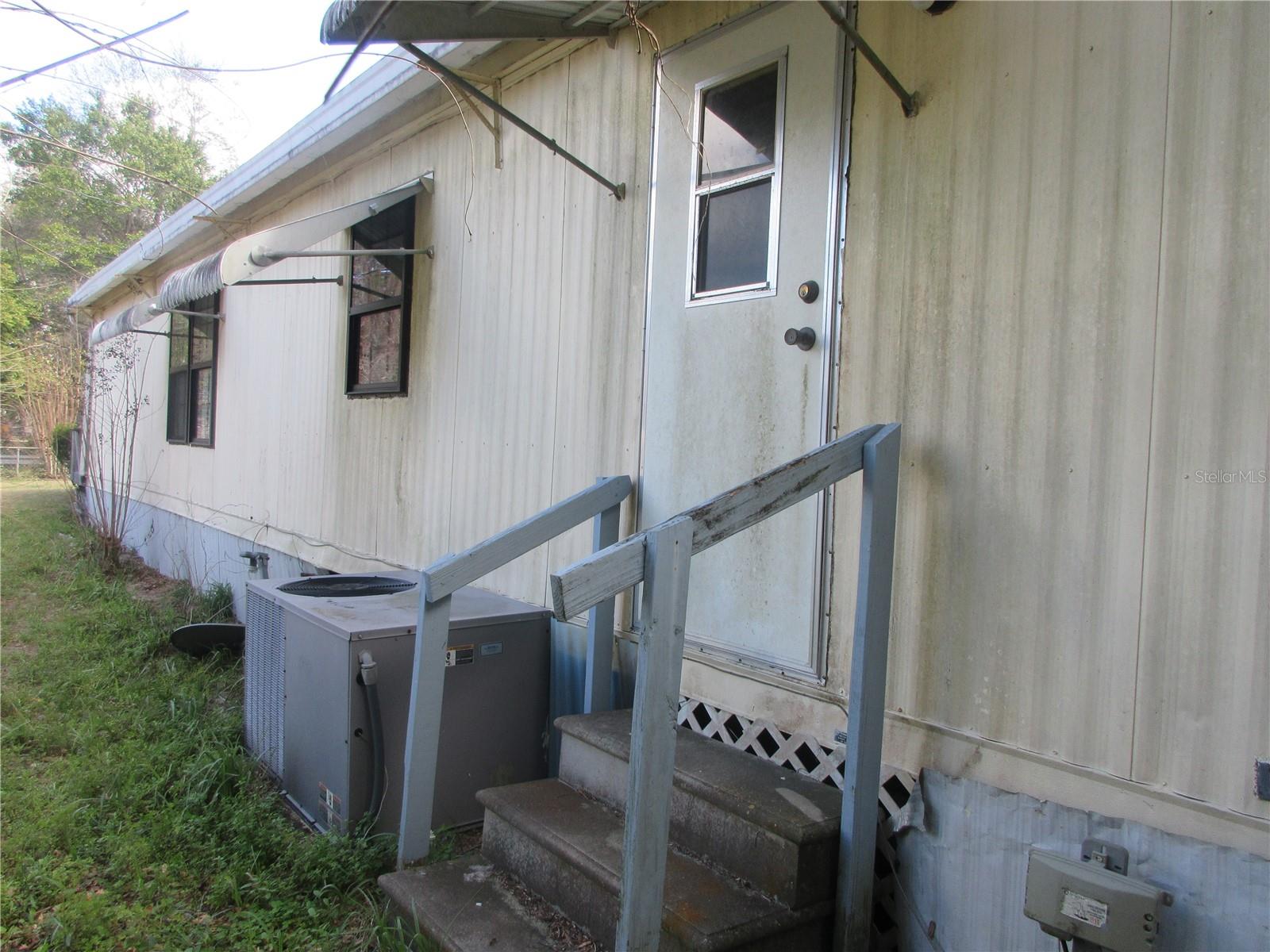 Image 5 of 82 For 18640 22nd Lane