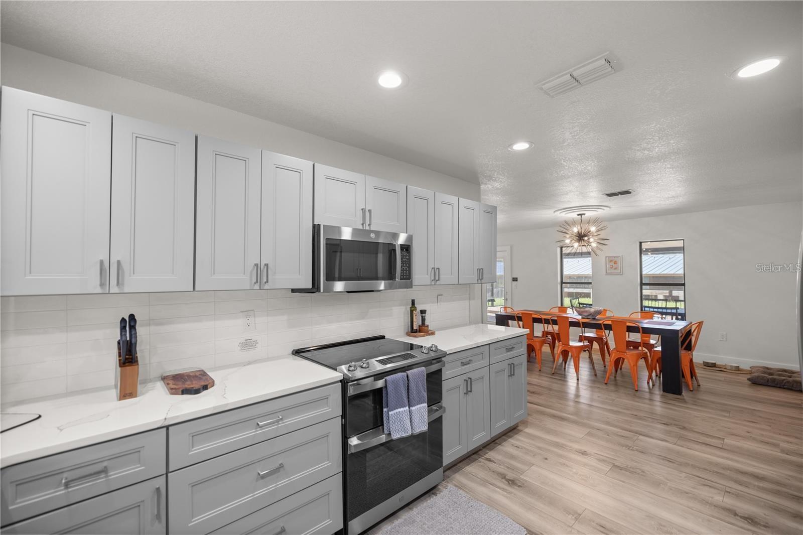 Image 23 of 62 For 10380 21st Street