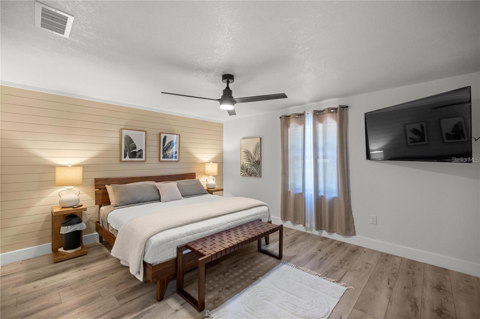 Image 26 of 62 For 10380 21st Street