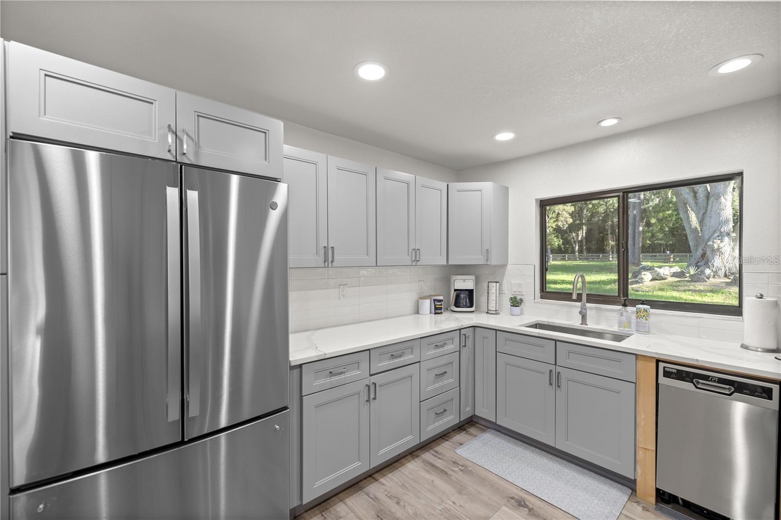 Image 27 of 62 For 10380 21st Street