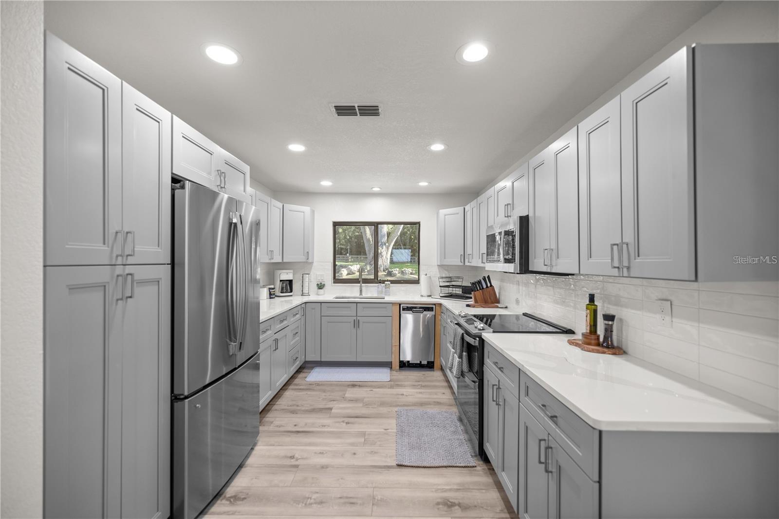 Image 28 of 62 For 10380 21st Street