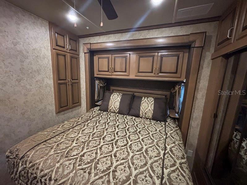 Image 25 of 59 For 14432 252nd Court Road Ne 140