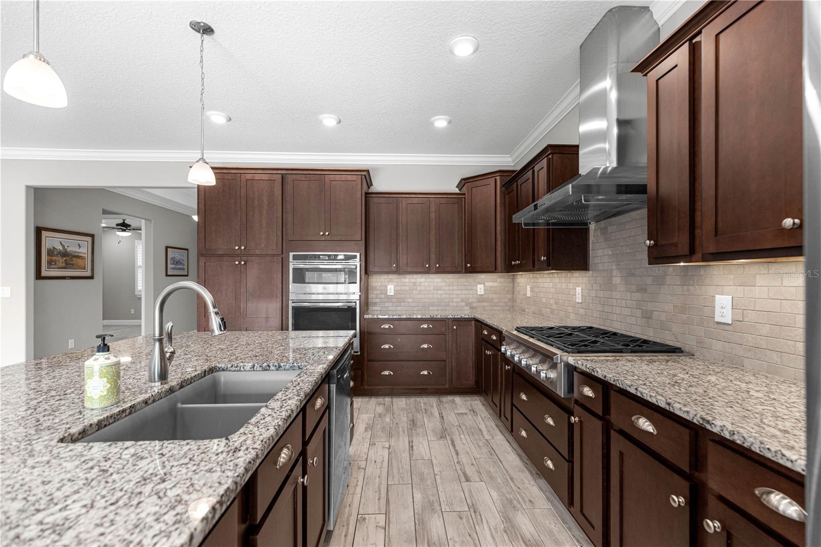 Image 12 of 55 For 8882 85th Loop