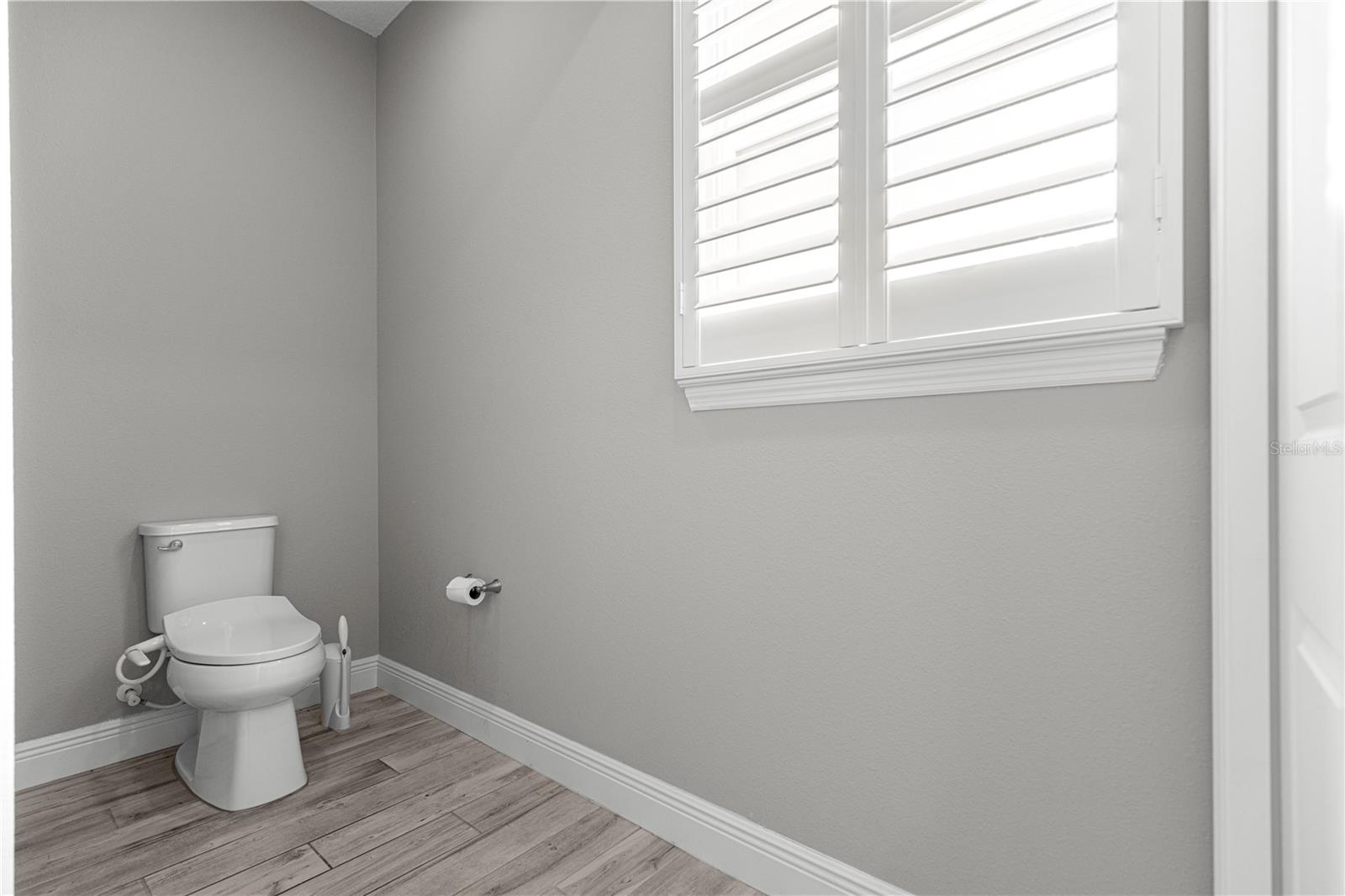 Image 30 of 55 For 8882 85th Loop