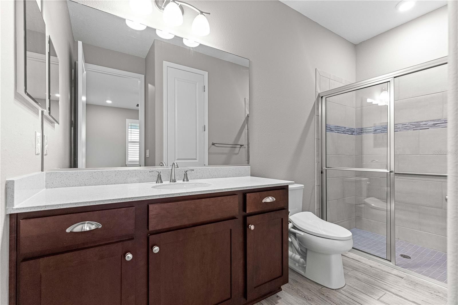 Image 38 of 55 For 8882 85th Loop