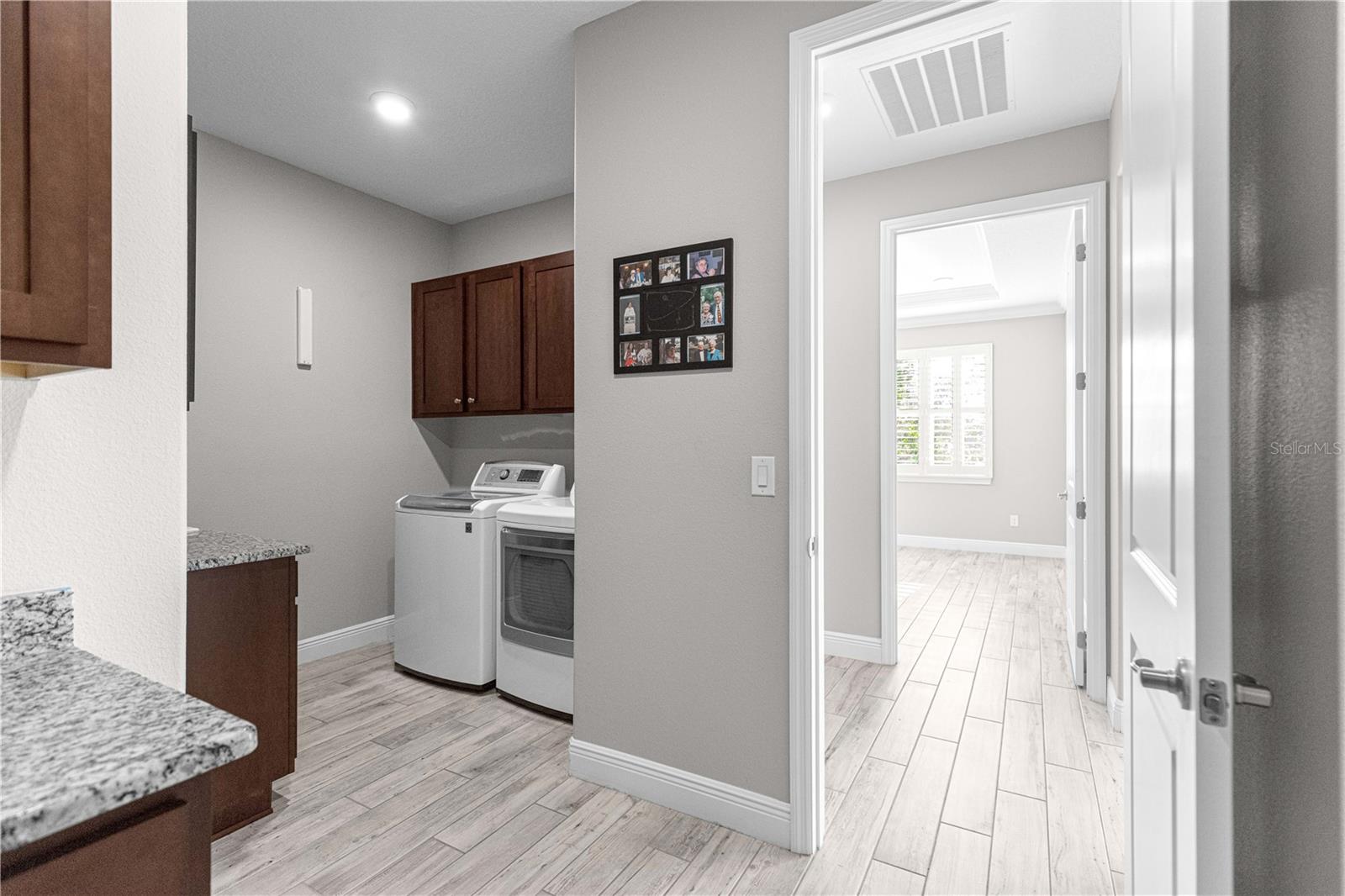 Image 41 of 55 For 8882 85th Loop