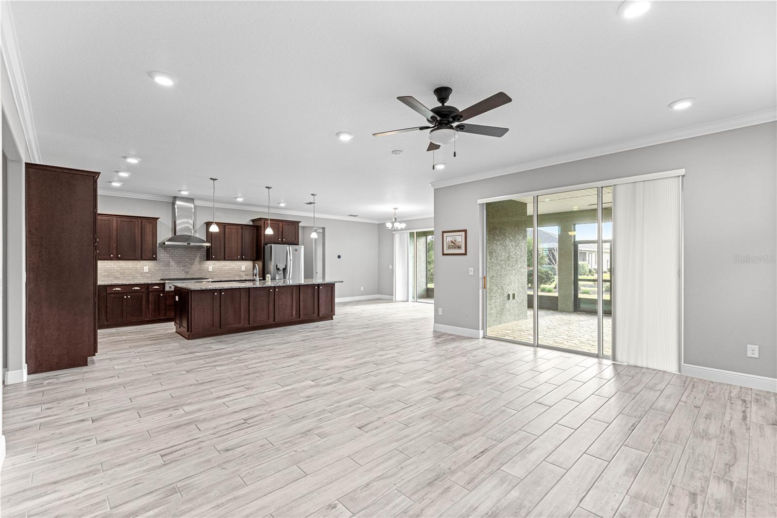 Image 7 of 55 For 8882 85th Loop