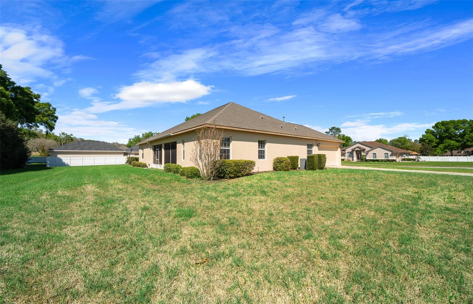 Image 15 of 83 For 5073 39th Loop