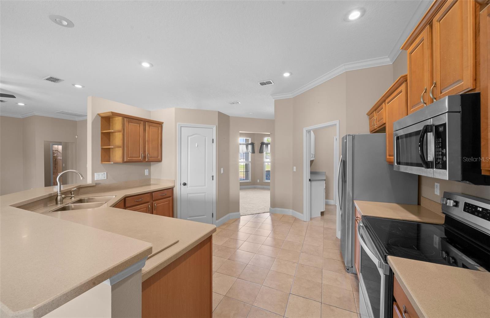 Image 38 of 83 For 5073 39th Loop