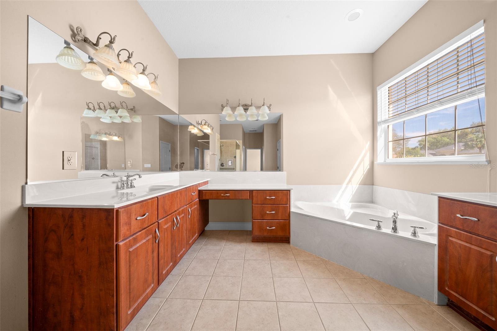 Image 56 of 83 For 5073 39th Loop