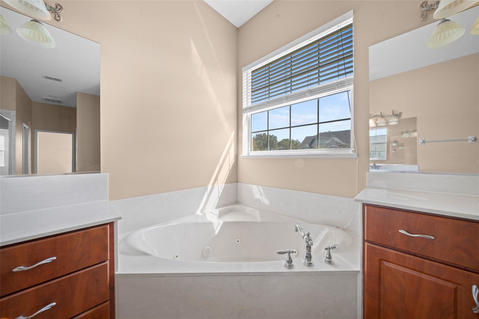 Image 57 of 83 For 5073 39th Loop