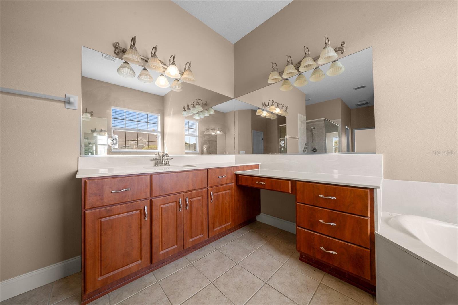 Image 59 of 83 For 5073 39th Loop