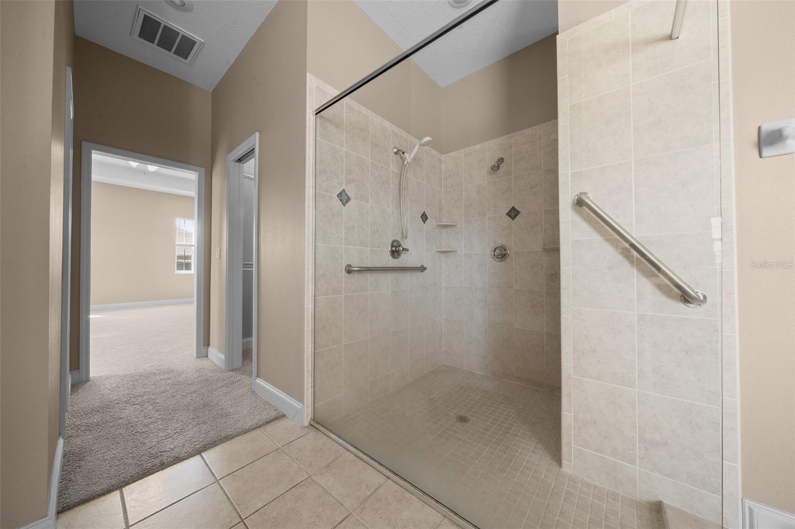 Image 60 of 83 For 5073 39th Loop