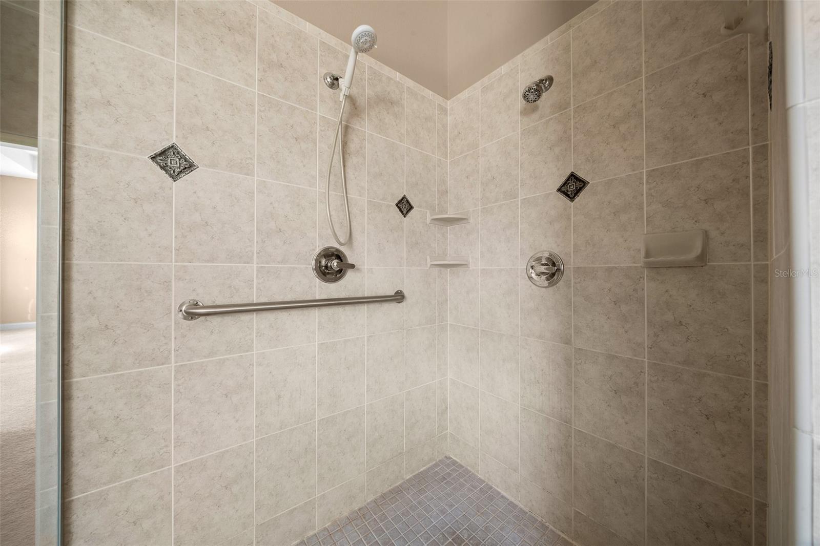 Image 61 of 83 For 5073 39th Loop