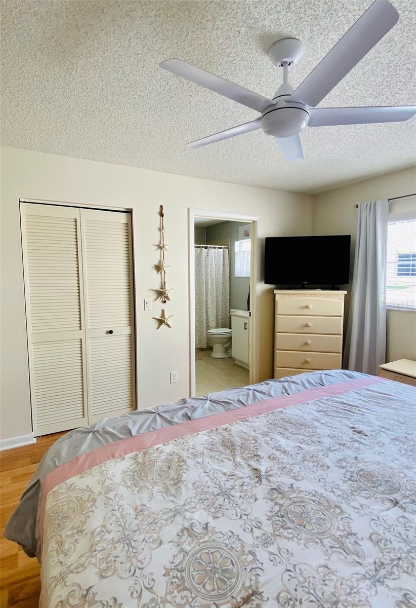 Image 13 of 22 For 9520 84th Terrace C