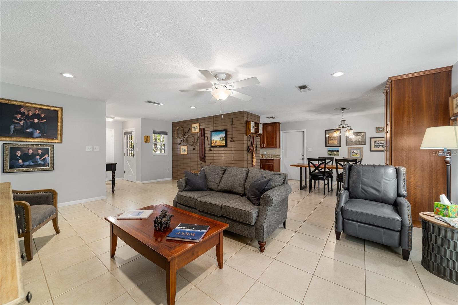 Image 16 of 63 For 1111 14th Avenue