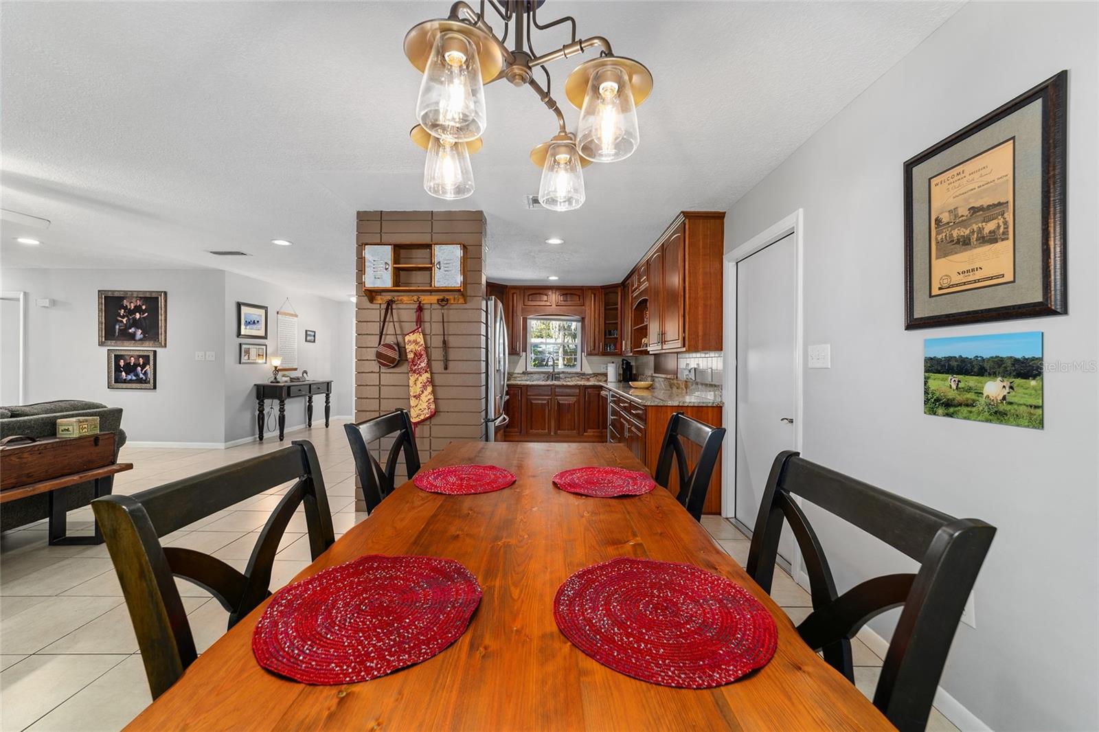 Image 20 of 63 For 1111 14th Avenue