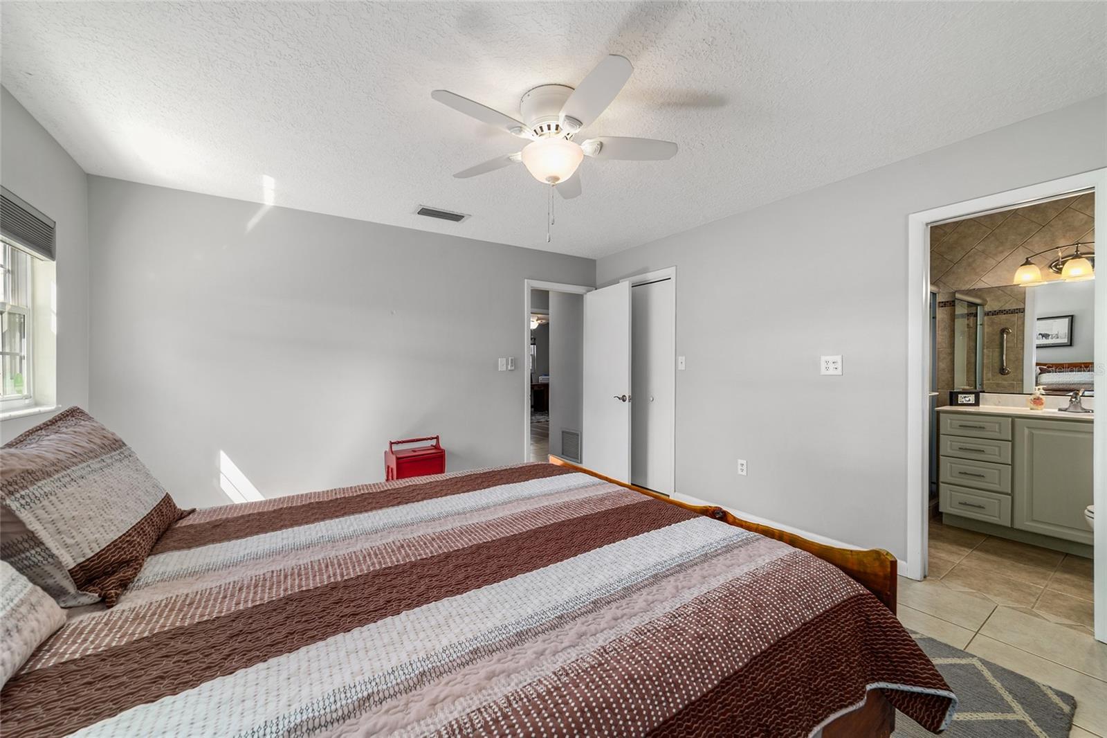 Image 29 of 63 For 1111 14th Avenue