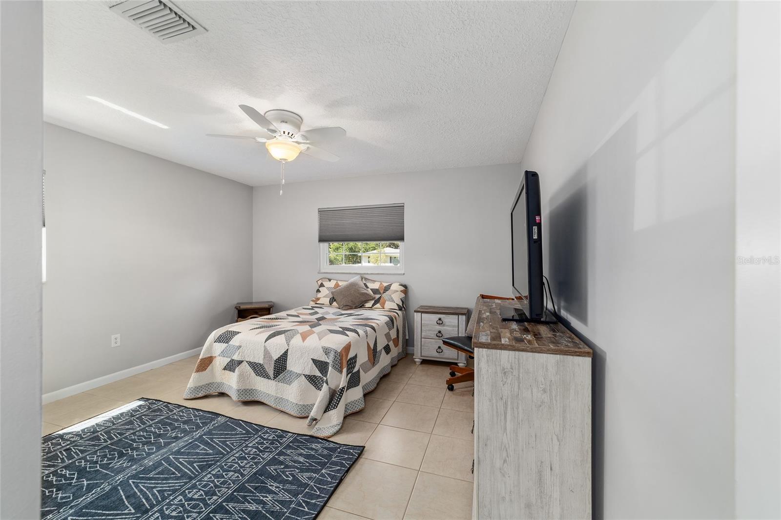 Image 33 of 63 For 1111 14th Avenue