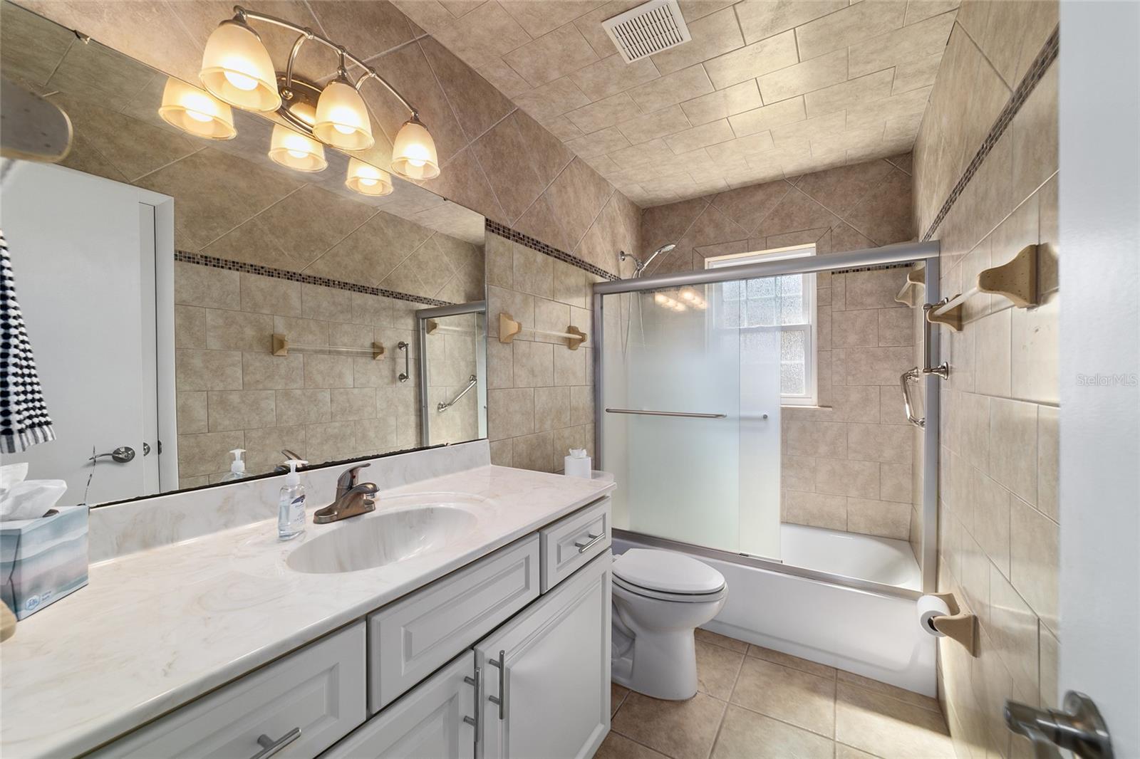 Image 36 of 63 For 1111 14th Avenue