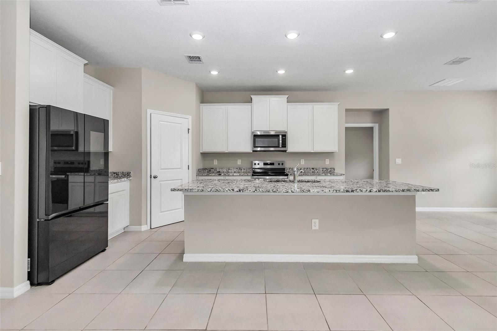 Image 6 of 20 For 4970 39th Loop