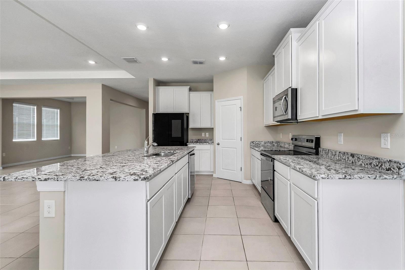 Image 7 of 20 For 4970 39th Loop