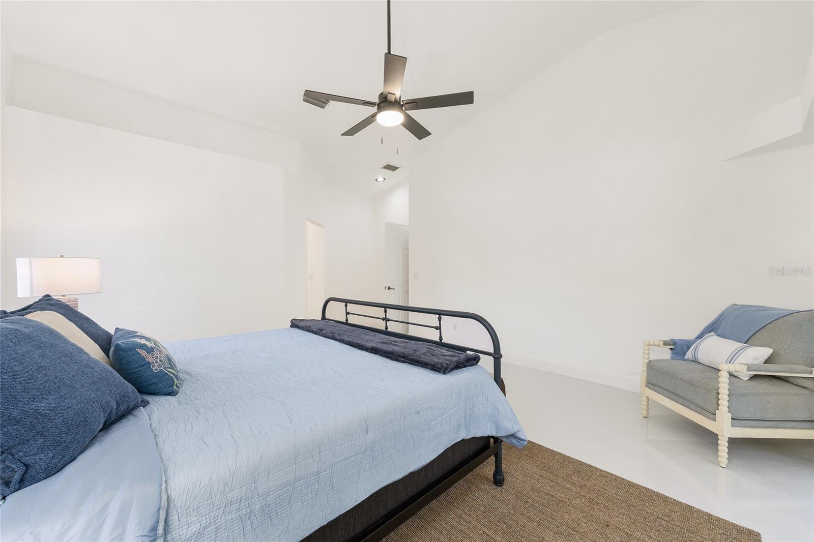 Image 15 of 47 For 10043 202nd Circle