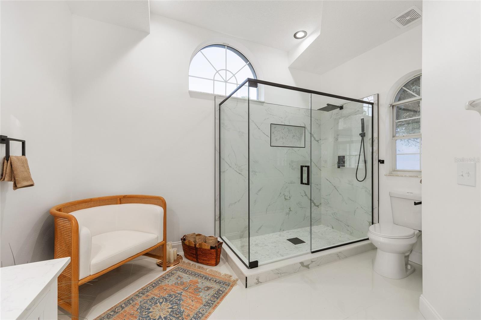 Image 17 of 47 For 10043 202nd Circle