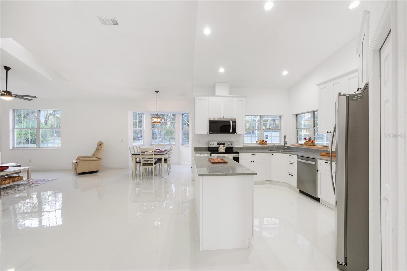 Image 19 of 47 For 10043 202nd Circle