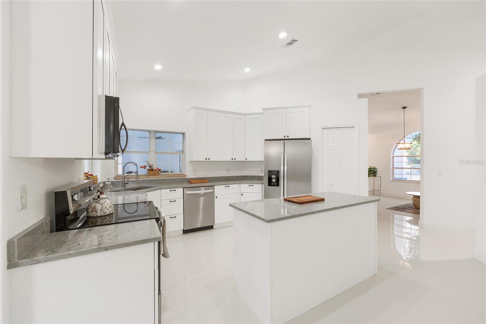 Image 22 of 47 For 10043 202nd Circle