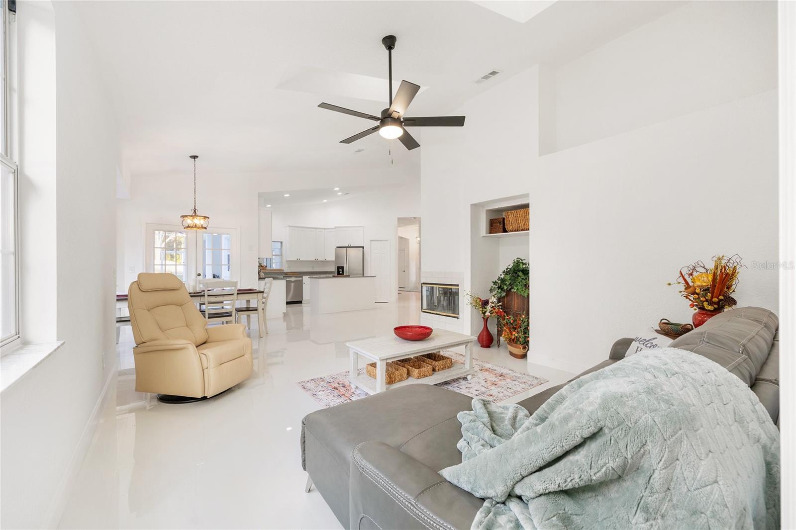 Image 26 of 47 For 10043 202nd Circle