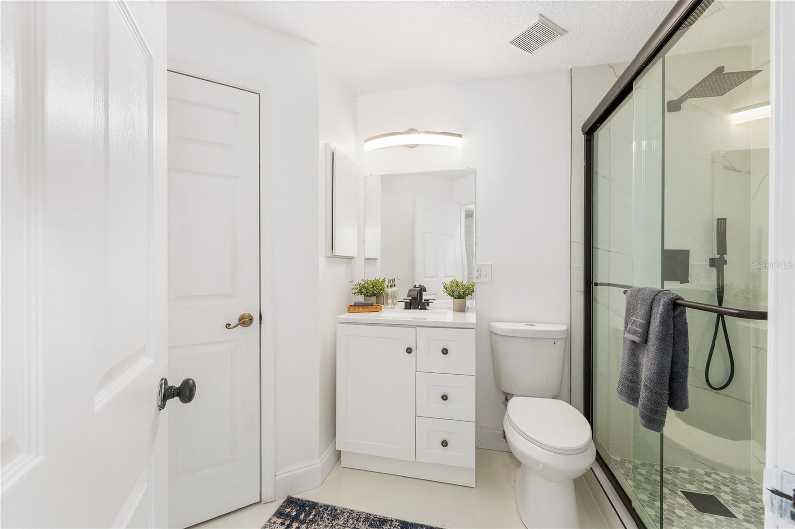 Image 32 of 47 For 10043 202nd Circle