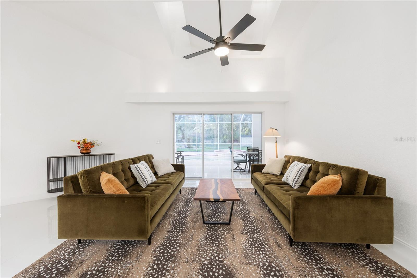 Image 7 of 47 For 10043 202nd Circle