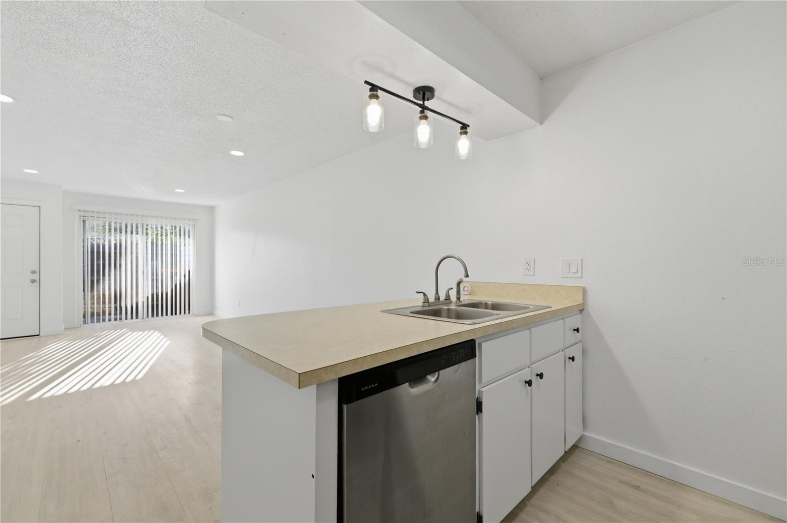 Image 5 of 14 For 2955 53rd Court C