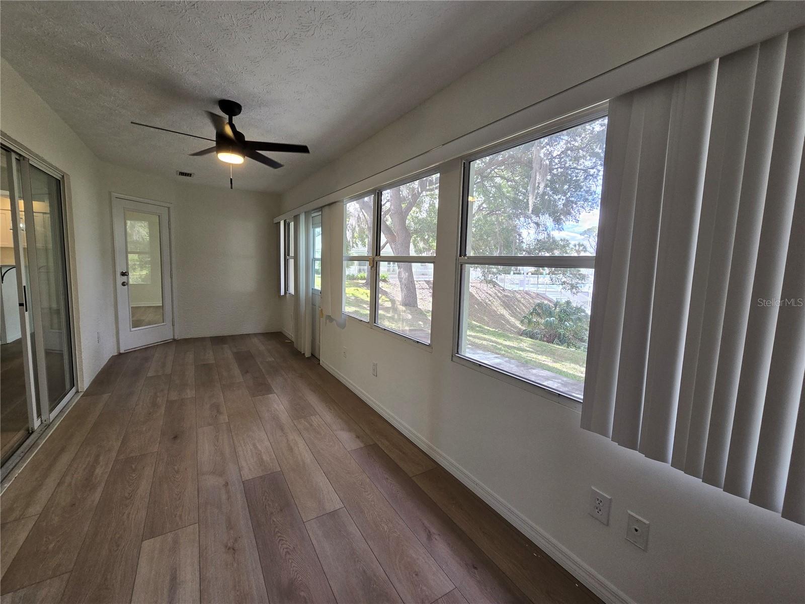 Image 18 of 29 For 719 Balmoral Court