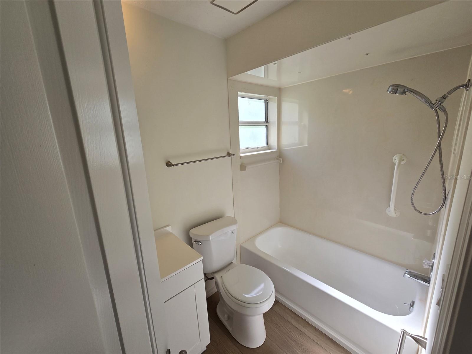 Image 23 of 29 For 719 Balmoral Court