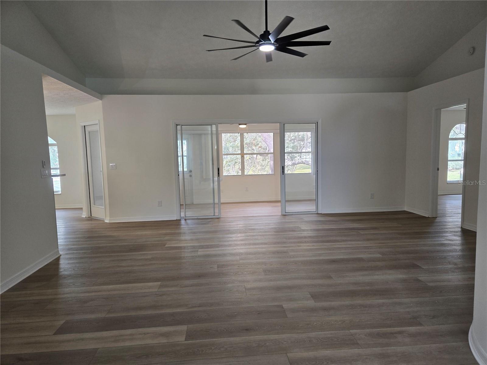 Image 5 of 29 For 719 Balmoral Court