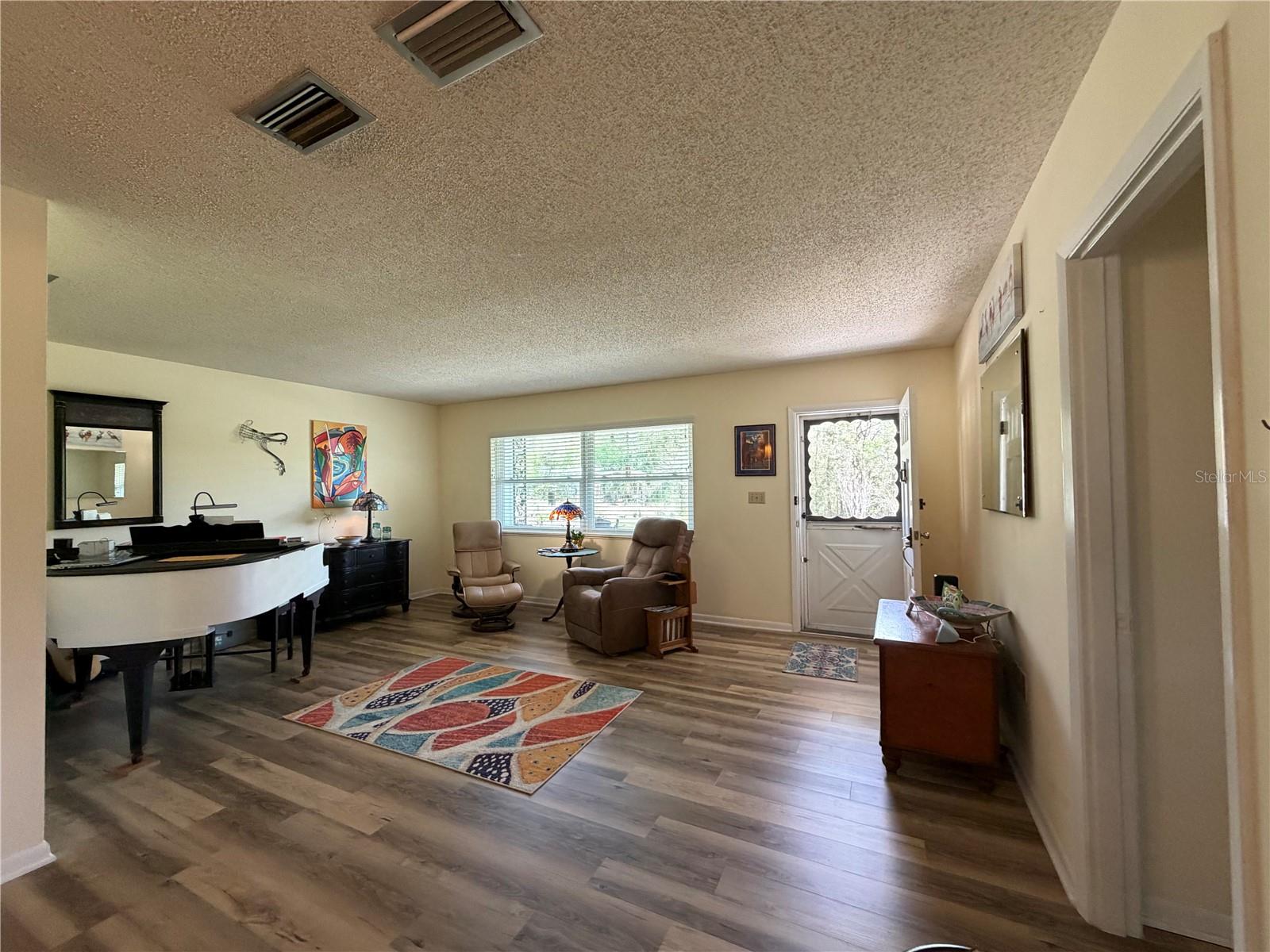 Image 10 of 30 For 4500 Freshwater Court