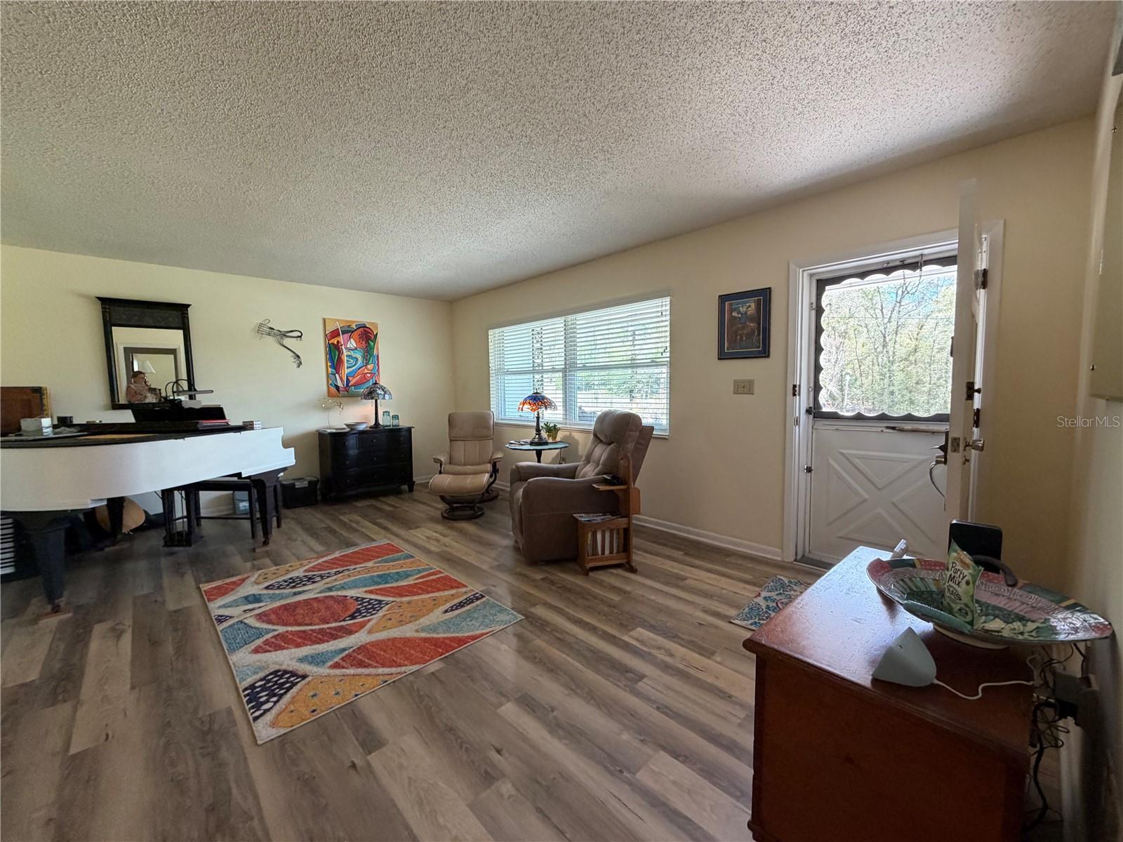 Image 6 of 30 For 4500 Freshwater Court