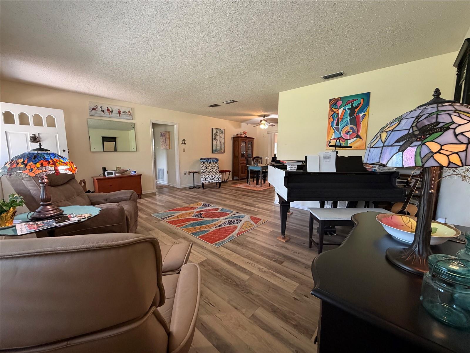 Image 9 of 30 For 4500 Freshwater Court