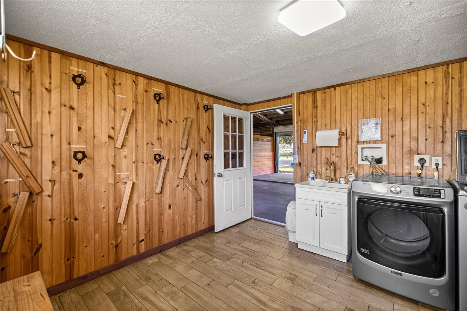 Image 15 of 42 For 9680 Highway 225a