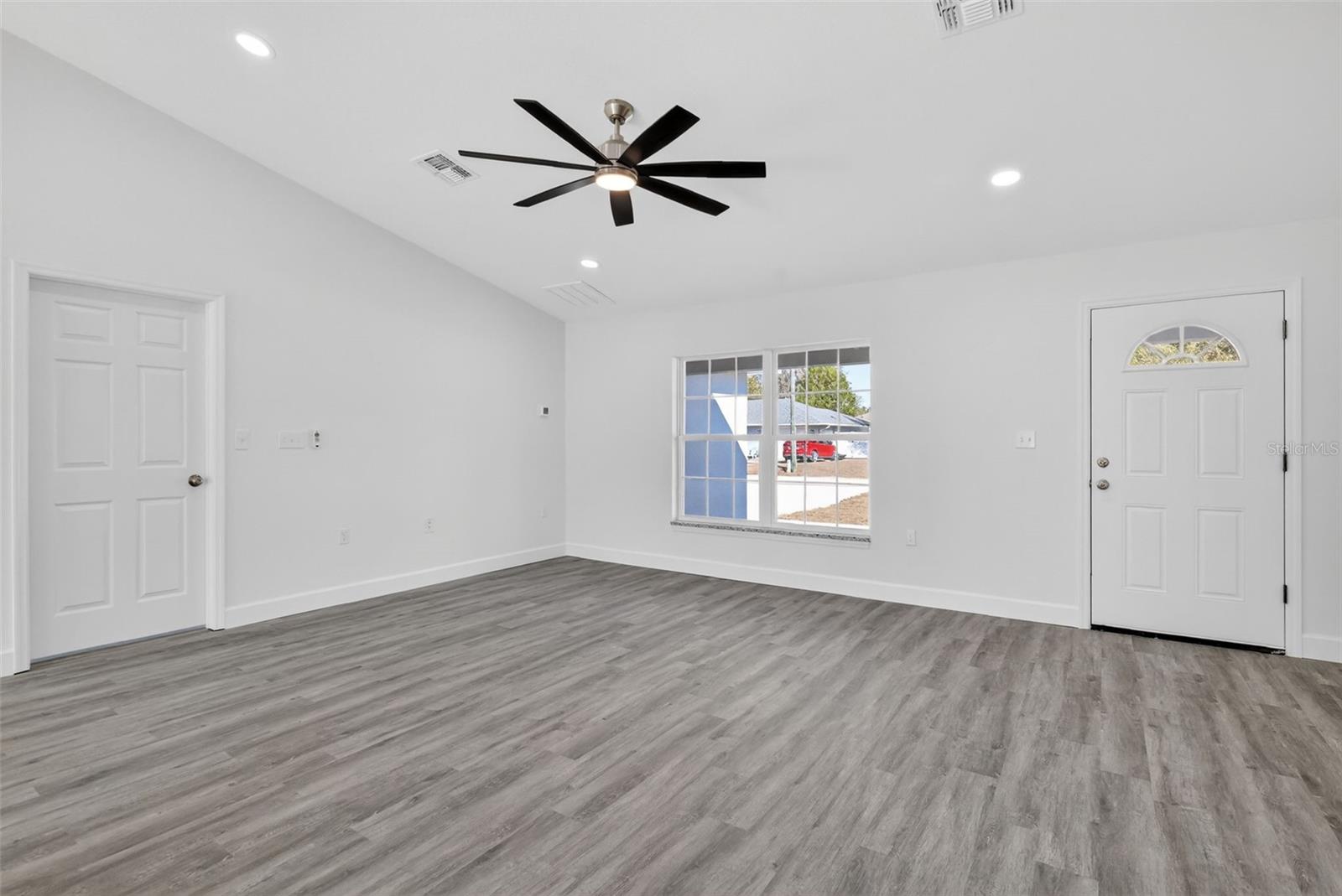 Image 3 of 11 For 6052 209th Avenue