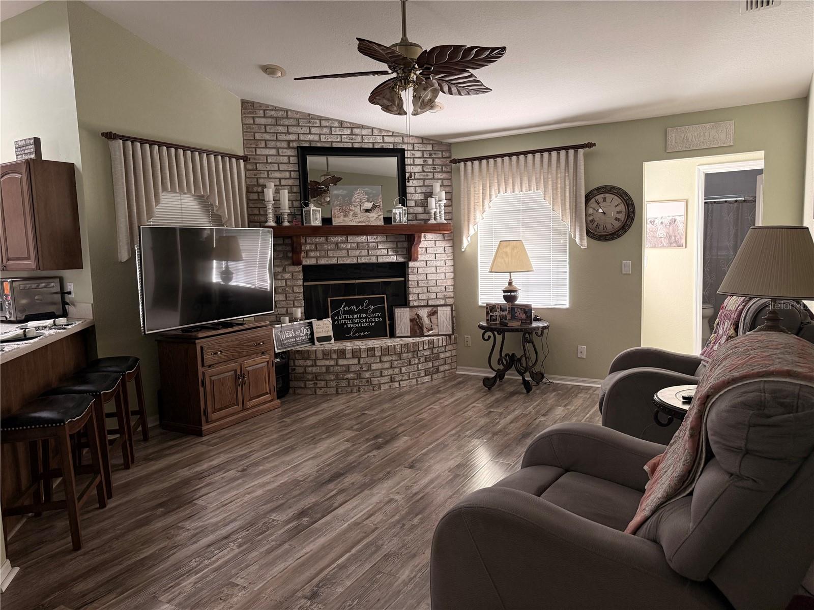 Image 6 of 15 For 5402 85th Street