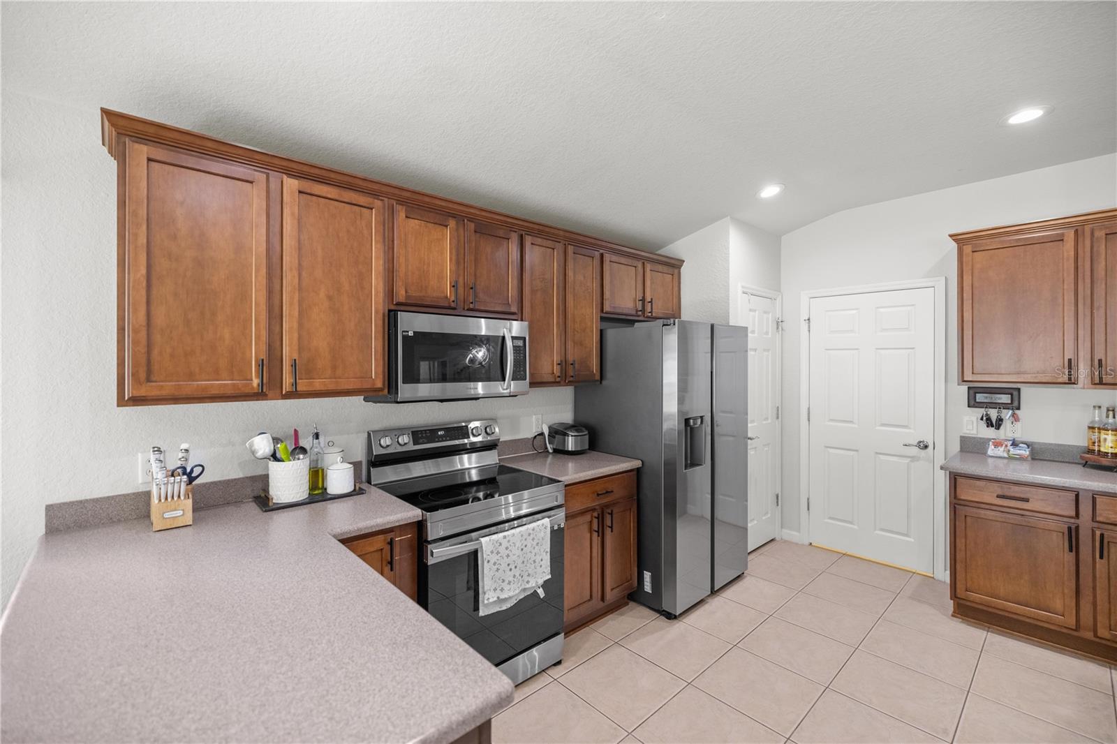 Image 5 of 10 For 4071 46th Terrace