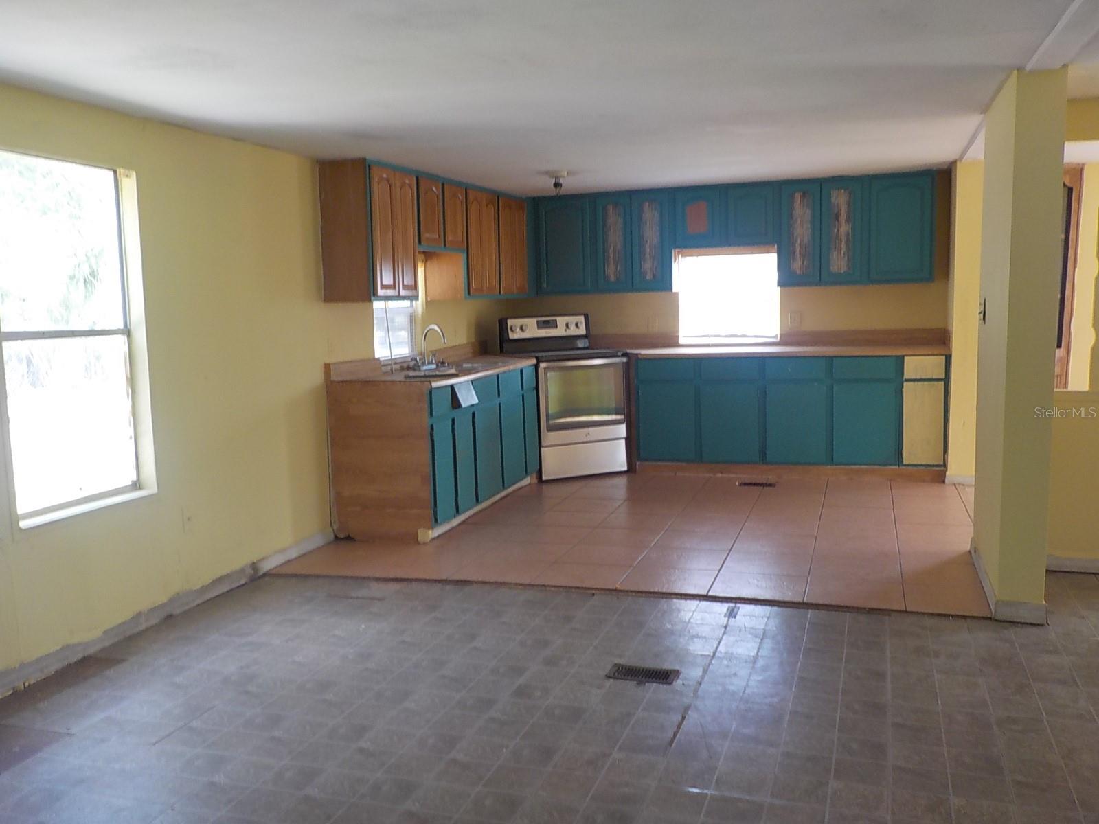 Image 11 of 27 For 7445 15th Place