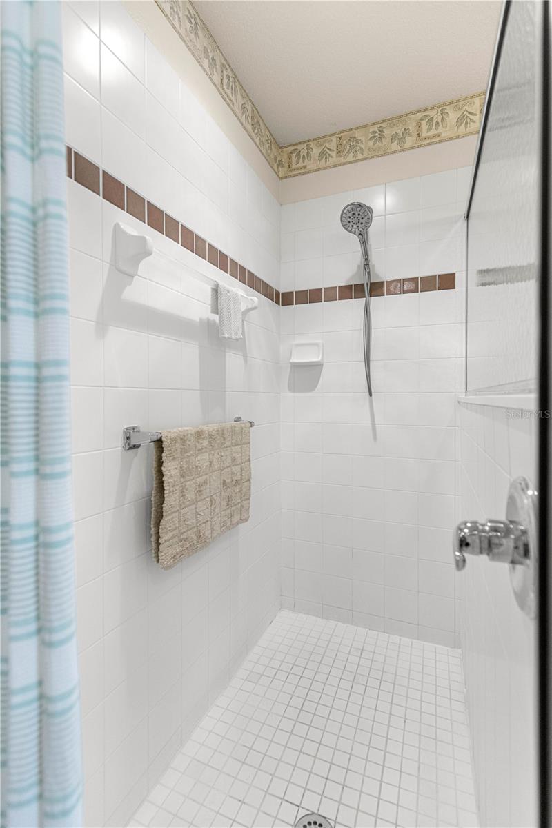 Image 13 of 51 For 8061 81st Loop