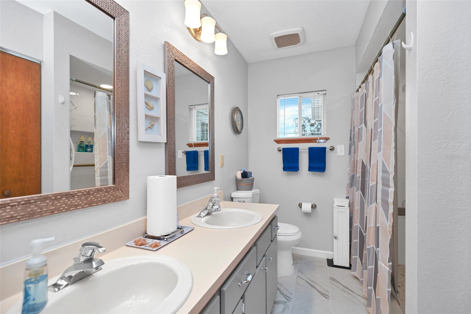 Image 20 of 54 For 11055 77th Court