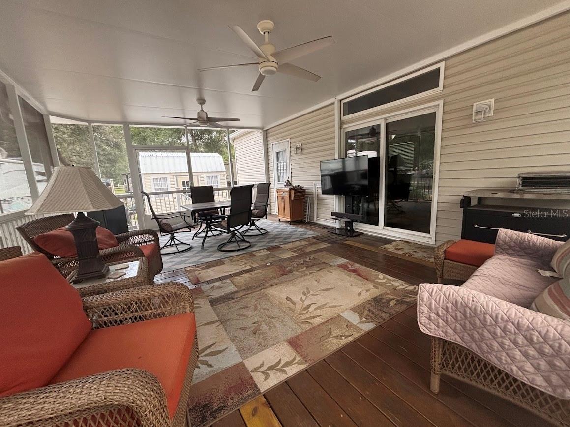 Image 16 of 52 For 25235 143rd Place 145