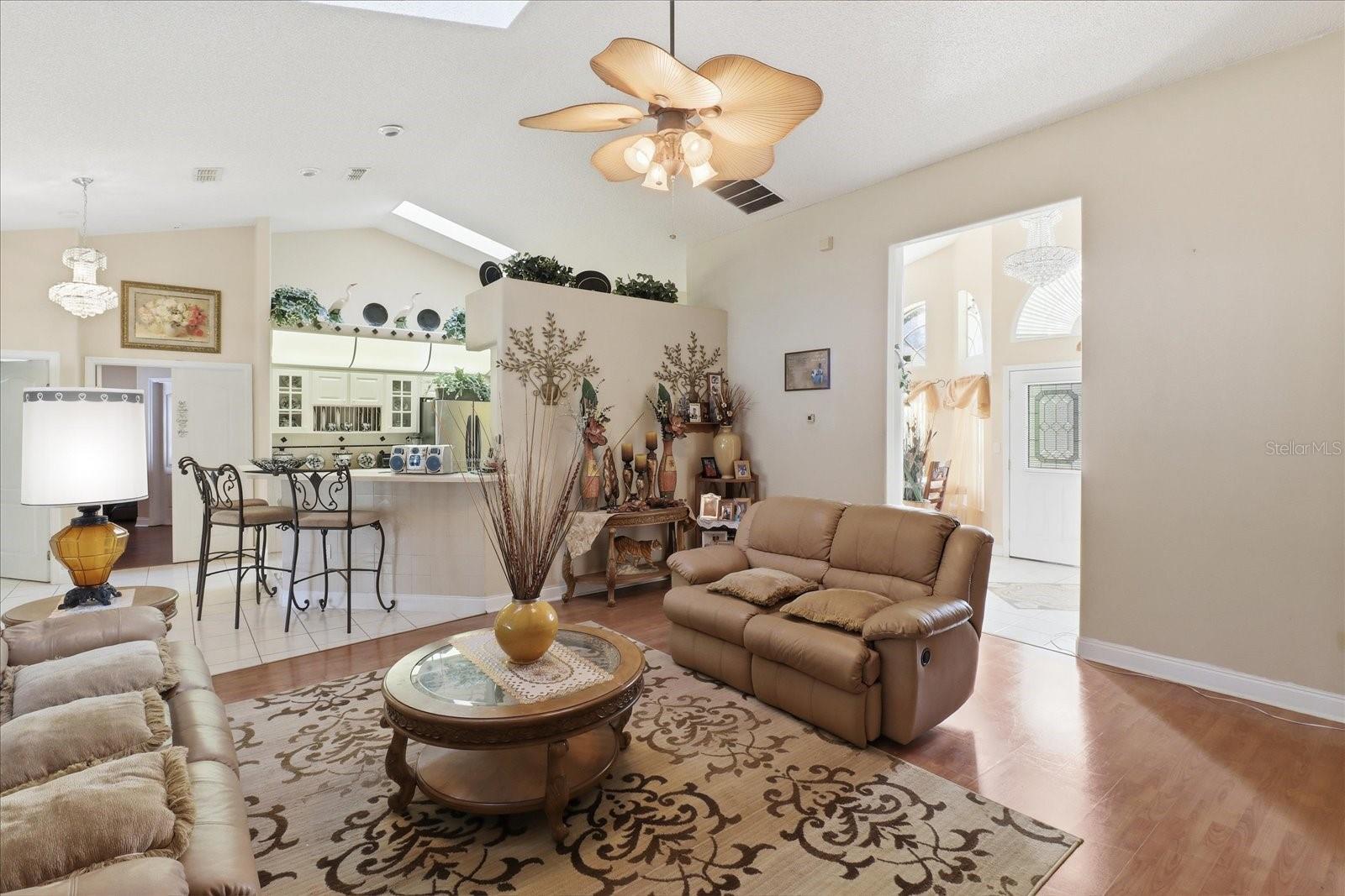 Image 12 of 46 For 13061 77th Avenue