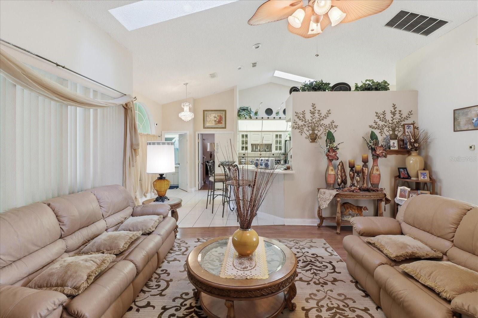 Image 13 of 46 For 13061 77th Avenue